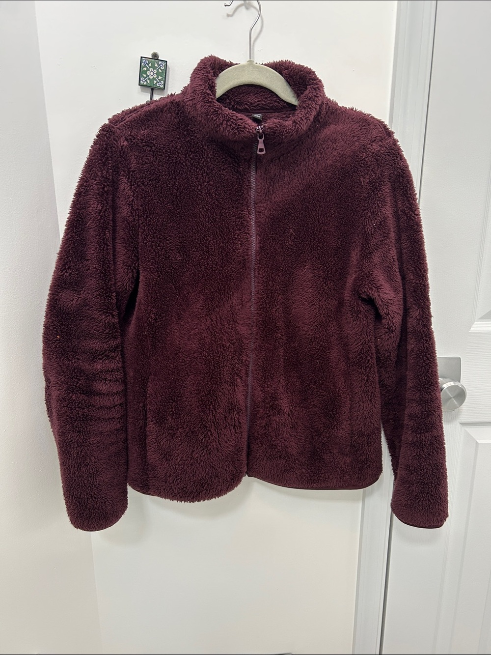 Uniqlo women’s Plush Zip Jacket in Burgundy